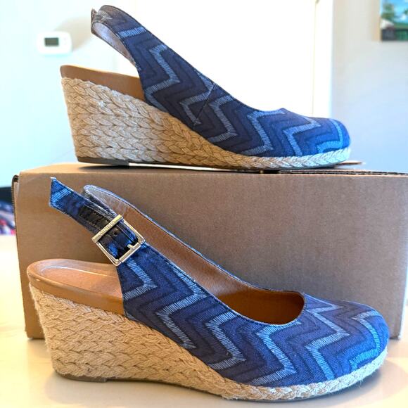 Vionic Aruba Coralina Navy Blue Chevron Espadrilles Wedge Sandals Like New 7 - Picture 2 of 8
